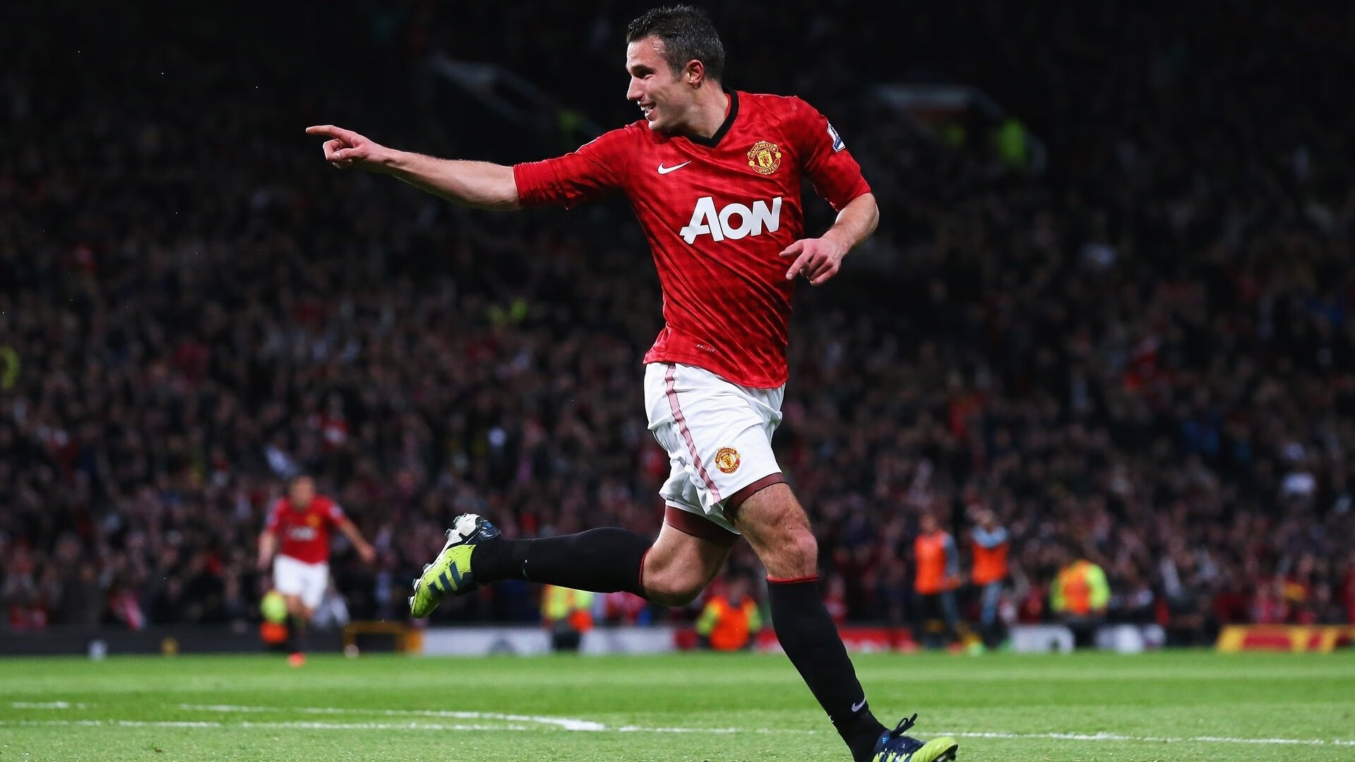 足球俱乐部转会策略